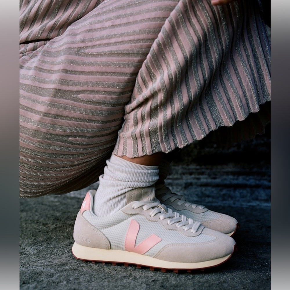 Veja RIO BRANCO HEXAMESH GRAVEL ORANGE GREY Sneakers - Picture 3 of 13